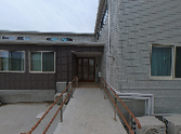 明るい建物外観  