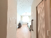 清潔感のある個室の廊下