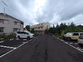 静かな駐車場の風景