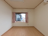 自然光が差し込む部屋