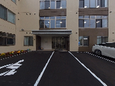 ゆったり駐車場の建物外観