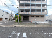 施設の外観