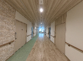 広々とした通路