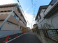 静かな住宅街の外観