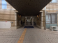 入り口前の広場