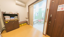 介護施設の廊下及びトイレの扉