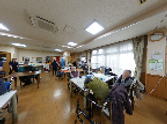 複数のスタッフと入居者
