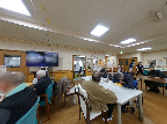高齢者ケア施設の活動風景