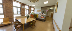 清潔感あるスタッフエリア