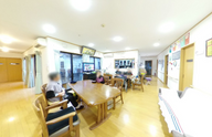 介護施設内の日常風景