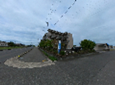 広々とした建物外観