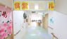 介護施設の明るい通路