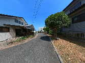 穏やかな住宅地の通り