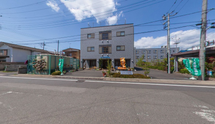 介護施設の外観と周辺環境