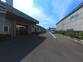 広々とした施設の外観