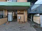 エントランスの外観