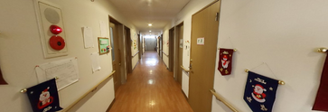 広々とした職場の施設
