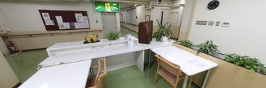 職員と入居者が交流する共用エリア