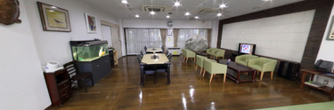 介護施設の受付と共用スペース