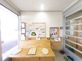 清潔感溢れる受付エリア