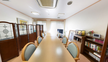 介護施設内のリビングエリア