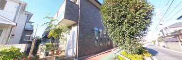 介護施設外観と周辺環境