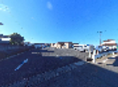 青空と広場の景色