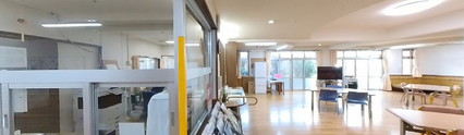 介護施設の広々とした廊下