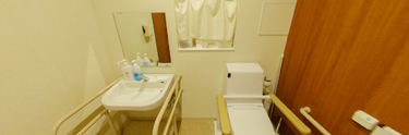 介護施設のトイレ設備のある部屋