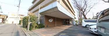 介護施設の外観と周辺環境