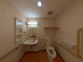 清潔なトイレと洗面所
