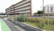 介護施設の外観と周辺