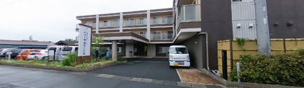 介護施設の外観と周辺環境
