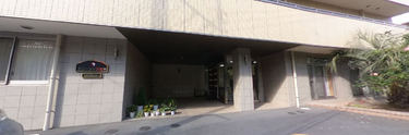 介護施設の周辺道路と風景