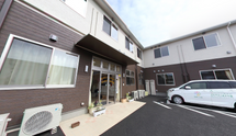 介護施設の外側の全景