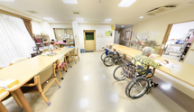 介護施設の居心地の良いリビング