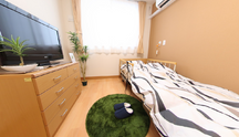 ゆとりのある介護施設の部屋