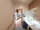 明るいトイレの空間