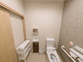 広いトイレの洗面台  