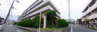 介護施設の住宅街に位置
