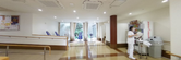 介護施設の広々した受付