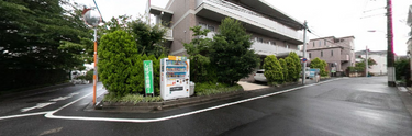 介護施設の外観と周辺環境