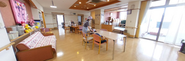 ケアホームの居心地の良い共用エリア