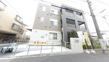 介護施設の外観と周辺環境