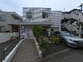 入り口付近の建物