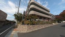 街中に位置する介護施設