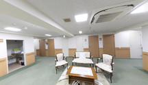 介護施設の共有ラウンジエリア