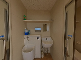 広々としたトイレ空間