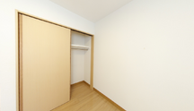 ゆとりのある介護施設のお部屋