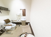 清潔なトイレ設備のある空間